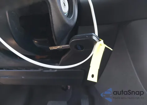 2018 Ford Focus Se z USA, uszkodzony, nr VIN 1FADP3F26JL332702